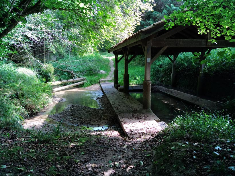 Lavoir chemin de la Rigaudière à Camblanes et Meynac (12 août 2021)